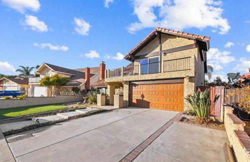 Mira Mesa Family Retreat 4BR with Balcony and Firepit - Photo 70