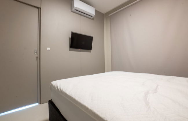 Sunny Flats - Photo 32