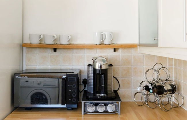 Newly Refurbished Seaside Escape - 5 Mins to Beach - Foto 52