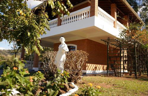 Casa de Fazenda Histórica, Mergulhada na Natureza, com Vista Panorâmica Deslumbrante e Grande Varanda a 2 km do Centro - Foto 29