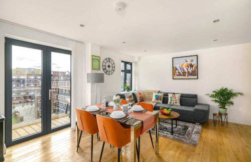 Stylish Hoxton 2 Bedroom 2 Bathroom Apartment With Balcony & Lift, Sleeps 6 - Foto 7