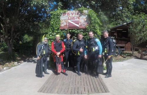 Dora's Haven Getaway-Cozy 1Bedroom with Boat or Camper Parking- Free - Foto 61