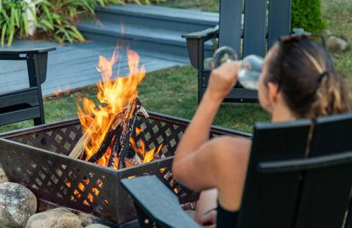 Keuka Wine Trail Vineyard View Farmhouse - Fire Pit & Game Room - Foto 69