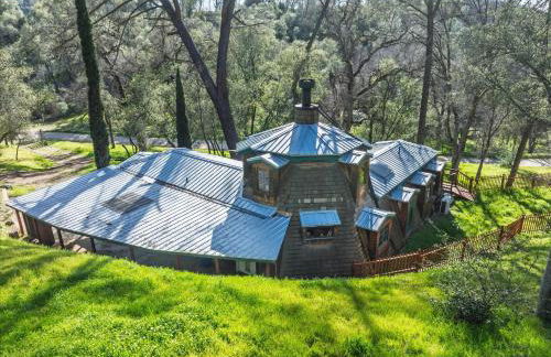 New Listing- Hobbit House @ Yosemite w/spa/firepit/unique - Foto 46