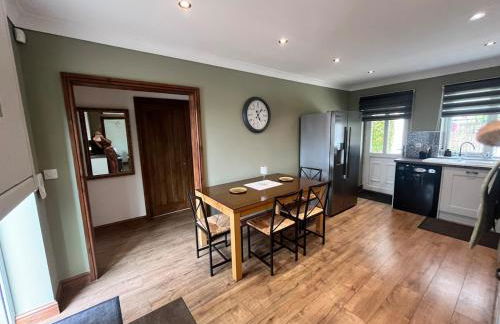 Spacious modern three Bedroom Bungalow ample parking - Foto 11