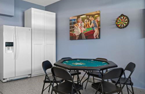 Views, Gameroom, Saltwater Pool & Hot tub, Firepit by MariamsBnb - Foto 79