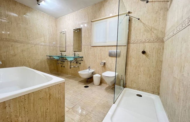 Beautiful Villa With Pool Scenic Views Sleeps 8 - Photo 26