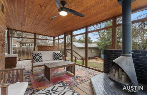 Elegant Escape Gourmet Kitchen and Outdoor Living - Foto 1