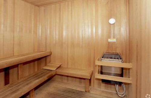 Promo Casa Miel Heart of Westwood Luxury Condo - Photo 19