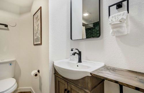 Noble Crest Cozy Apartment for Poker Nights - Foto 21