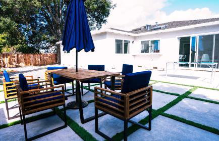 Modern Spacious 5BR Retreat -Games & Large Yard - Foto 7