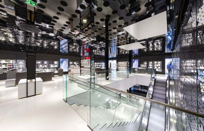 Swarovski House Guided Tour + Champagne - Photo 2