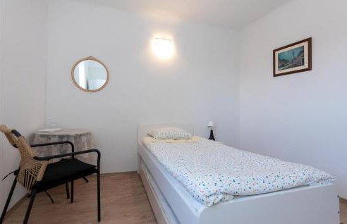 3 Bedroom Amazing Home In Opuzen - Foto 14