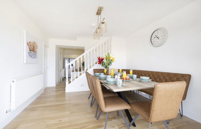 JOIVY Aurora House - 4 Bed With Hot Tub And Sea View - Foto 27