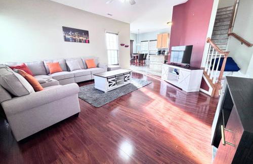 Amazing 4 BDRM home w garage in Charlotte - Foto 1