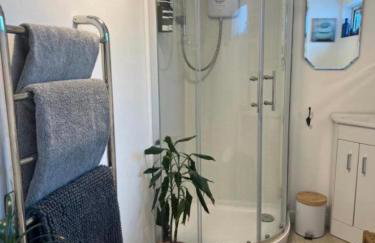 Lily s Pad - Private retreat in Lymington, New Forest - Photo 8