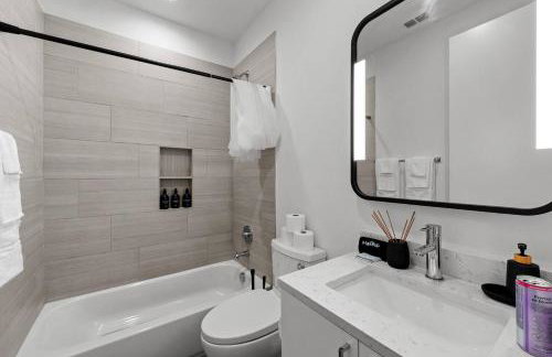 New Luxury Dallas Skyline View with Rooftop - Garage - MiniGolf - Firepit - WORLD CUP - Foto 39