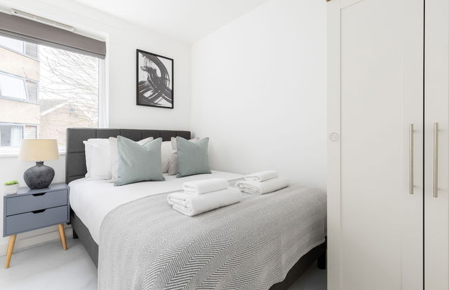 Luminous 2 Bed Balcony Flat in Islington - Foto 14