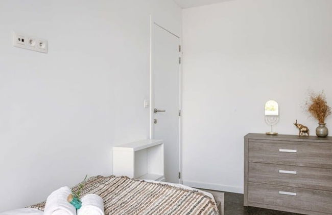 Spacious Apartment in Kortrijk - Photo 24