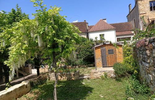 Maison de caractère au cœur de la cité médiévale de Gourdon - Photo 4