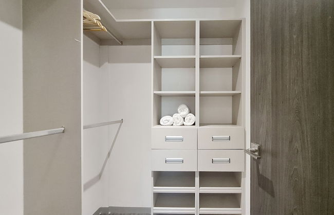 BEE Suites Santa Ana - Foto 38