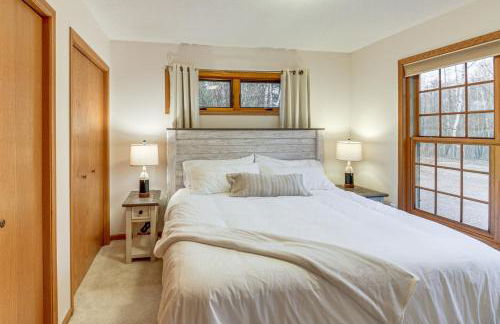 Private Lakefront Home with Game Room in Aurora! - Foto 19