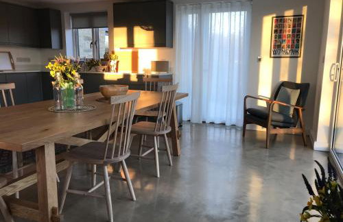 High Cogges Farm Holiday Cottages - Photo 18