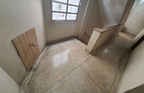 Apto frente à praia, aconchegante, vista lateral pro mar! - Foto 32