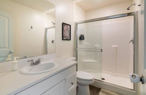 Spacious Modern Home in Sierra Lakes Fontana - Photo 15