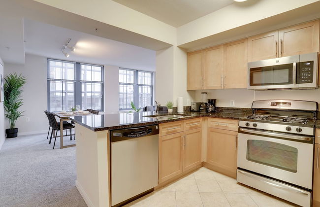 Nice 2BR Condo at Pentagon City - Photo 23