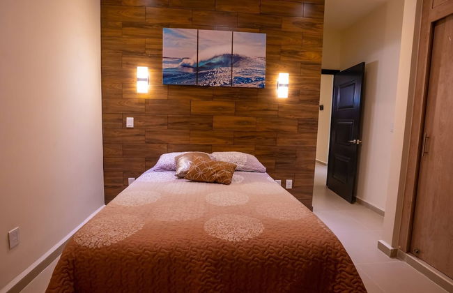 Luxury Apartment With Poll - Photo 6