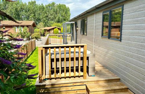 The Birches with Hot Tub - Foto 18