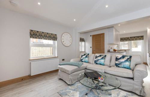 Stanley House - Photo 10