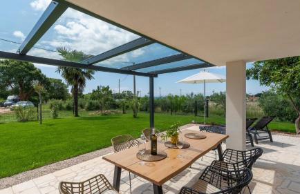 Villa Saini with Sea View - Photo 13