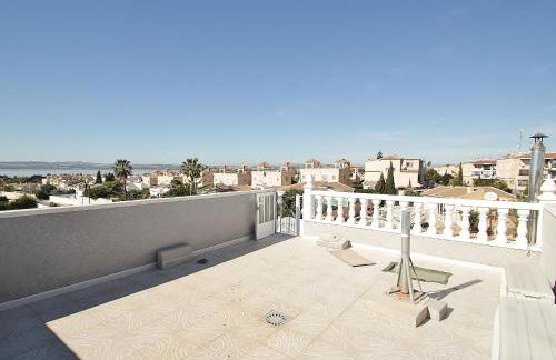 Mediterranean Style Villa - Foto 28