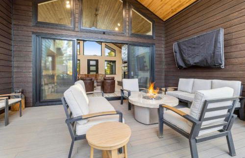 Torreon New Build with Deck and Outdoor Entertainment - Photo 29