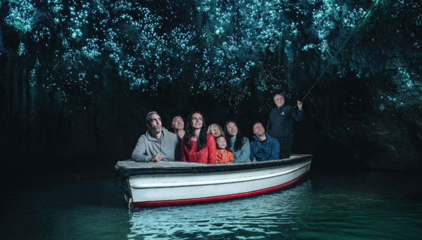 Navegando por las cuevas de Waitomo