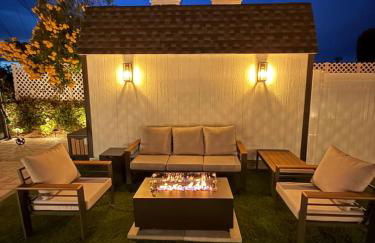 2BR 2BA Home Hot Tub, Firepit, Yard, BBQ, Parking - Foto 34