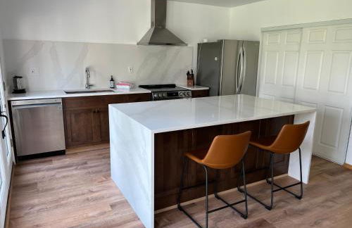 Private Cottage - Panoramic River Views, Near Casino and Downtown - Foto 1