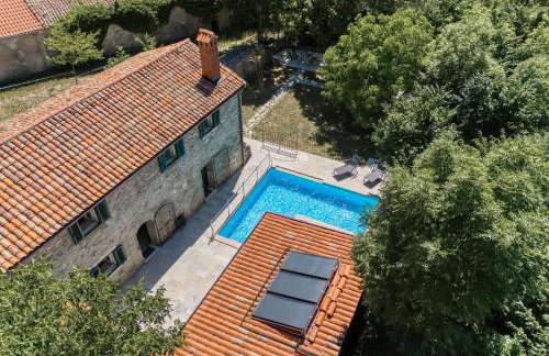 Stone Villa Galant with Pool - Happy Rentals - Foto 13
