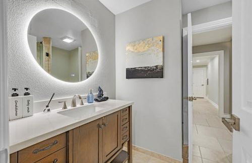 Luxury 5BR Retreat Pool Hot Tub Gym 7000sqf - Foto 28