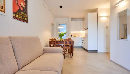 SISTERS' HOUSE - Foto 2