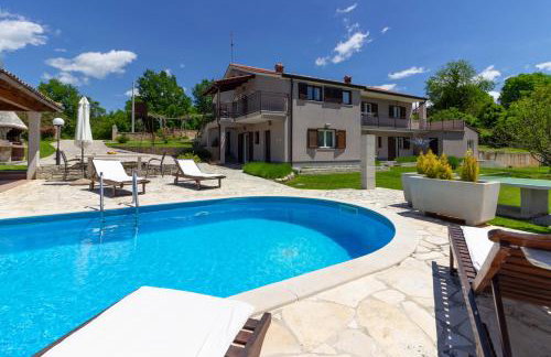 Beautiful villa Morena with private swimming pool near Poreč - Foto 1