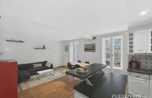 Spacious one-bedroom apartment just 1 minute walk from Montparnasse train - Foto 1