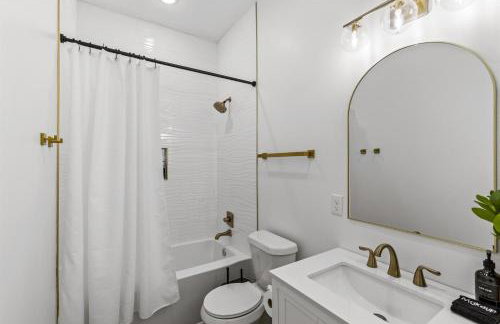 4BR Sleeps 12 Walk to Beach Pool Yard Dogs New 2023 Build - Foto 34
