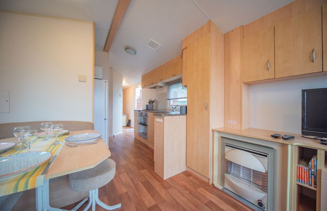 Family Caravan at Beautiful Three Lochs Park - Photo 6