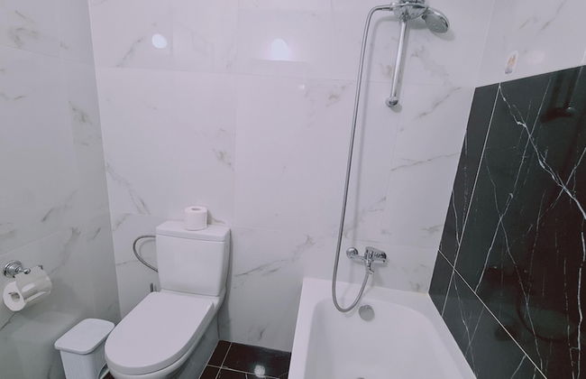 98 LIM - Stay W Apartment - Photo 26