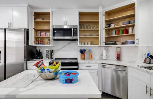 Frisco Resort Style Home w/Spa - Foto 33