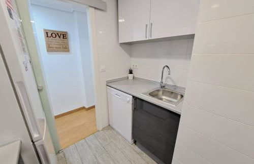 Céntrico apartamento en Valencia próximo parada de metro Ángel Guimerà - Foto 20