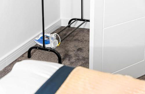 Modern Apartment - Street Parking - Smart TV & Netflix 4BR - Foto 25